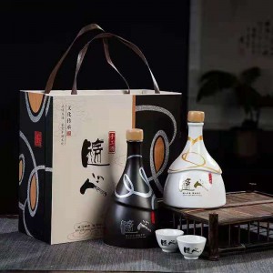 茅臺鎮(zhèn)酒業(yè)高端禮品定制白酒OEM貼牌 茅臺鎮(zhèn)酒業(yè)高端禮品定制白酒OEM貼牌